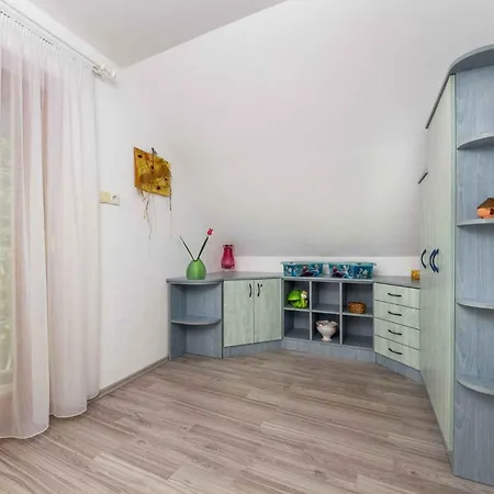 בית נופש Beachfront Balatonmariafuerdo 19542