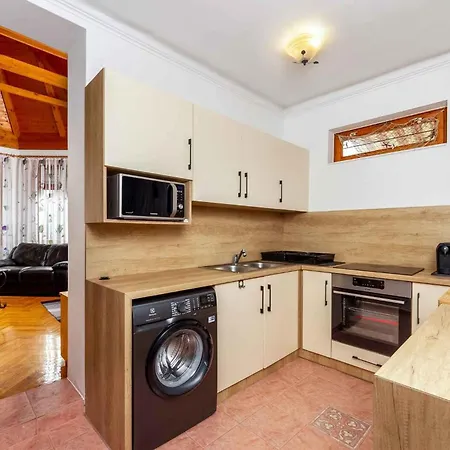 Beachfront Balatonmariafuerdo 19542 בית נופש