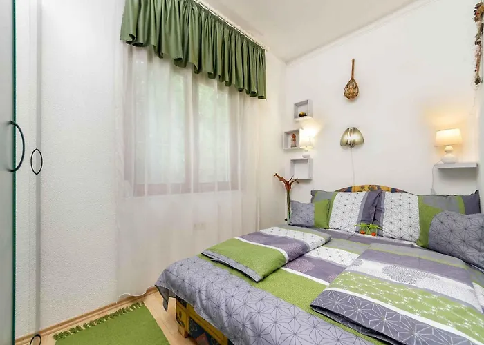 Σπίτι διακοπών Beachfront Balatonmariafuerdo 19542 *